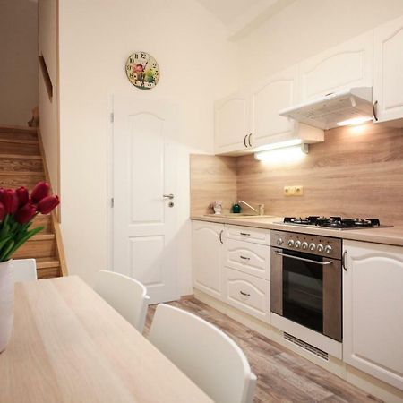Family Duplex On Wenceslas Square Apartamento Praga Exterior foto