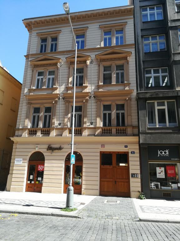 Family Duplex On Wenceslas Square Apartamento Praga Exterior foto