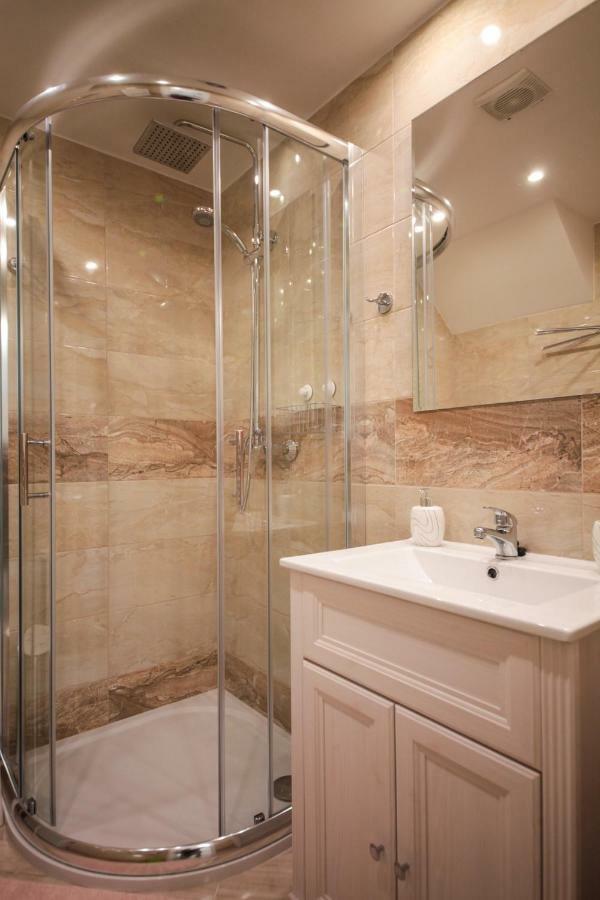 Family Duplex On Wenceslas Square Apartamento Praga Exterior foto